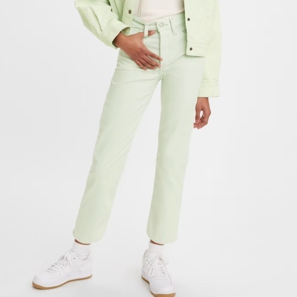 NWT Levi’s Wedgie High Rise Corduroy Straight Leg Pants in Meadow Mist Green - Picture 1 of 8